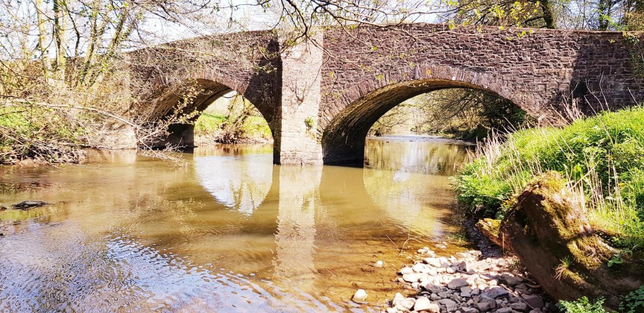 Kingsley Cottage - Beautiful Riverside Setting Beaworthy 外观 照片